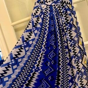 Beautiful maxi dress- size 4 with Aztec patterns